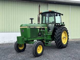 1980 John Deere 4240