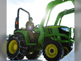 2022 John Deere 3032E