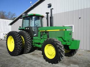 1989 John Deere 4955