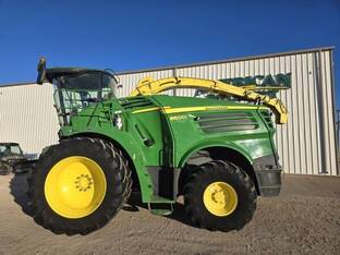 2017 John Deere 8800