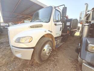 2012 Freightliner BUSINESS CLASS M2 106