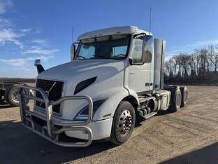 2019 Volvo VNR64T300