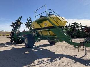2004 John Deere 1890