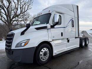 2021 Freightliner CASCADIA 126