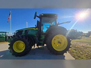 2023 John Deere 7R 230