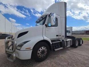 2017 Volvo VNR64T300