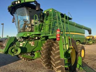 2022 John Deere S790