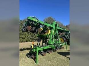 2023 John Deere 1725 CCS