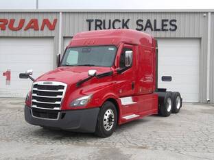 2021 Freightliner CASCADIA 126