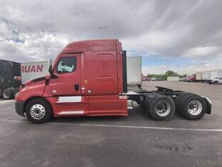 2021 Freightliner CASCADIA 126