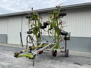 2022 Claas VOLTO 900T