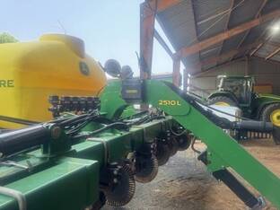 2018 John Deere 2510L