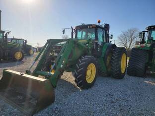 2007 John Deere 7520