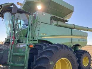 2023 John Deere S790