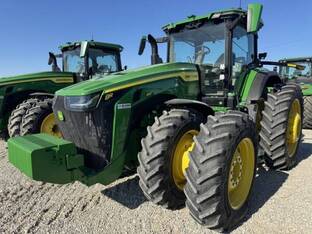 2023 John Deere 8R 410