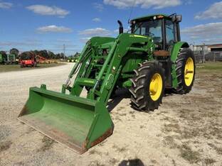 2019 John Deere 6155M