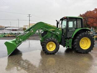 2017 John Deere 6110M