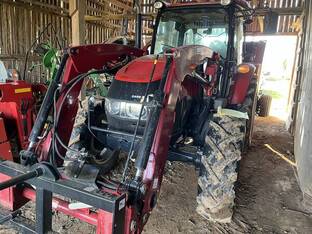 2022 Case IH Farmall® Utility A Series 105A