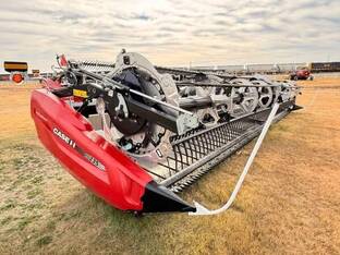 2025 MacDon Industries FD235