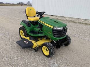 2022 John Deere X739