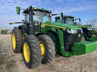 2022 John Deere 8R 340
