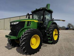 2022 John Deere 7R 210