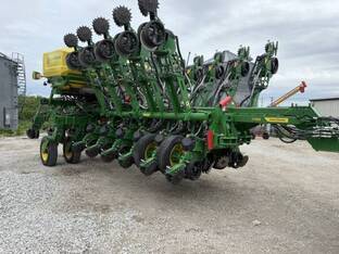 2023 John Deere 1795