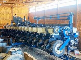 2006 Kinze 3600