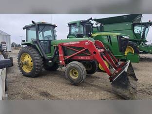 1993 John Deere 4560