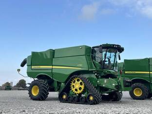 2023 John Deere S790