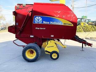 2014 New Holland BR7060