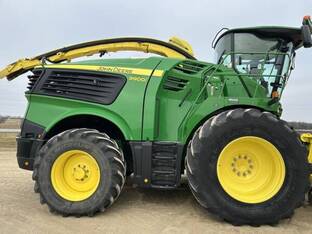 John Deere 9900