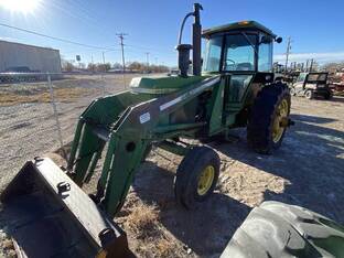 John Deere 4430