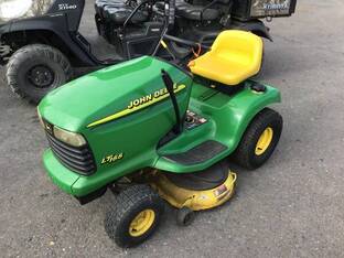 John Deere LT166