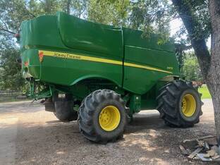 2013 John Deere S670