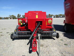 2017 Massey-Ferguson 1840