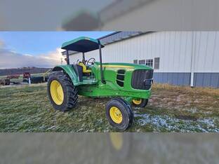 John Deere 7130