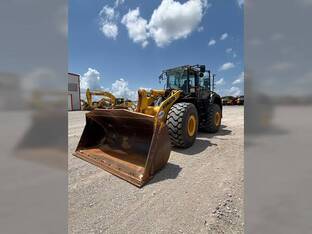 2023 Komatsu WA470-8