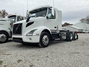 2021 Volvo VNR64T300