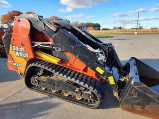 2020 Ditch Witch SK3000