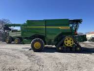 2025 John Deere S7 900