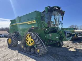 2025 John Deere S7 900