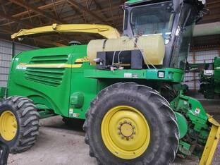2007 John Deere 7300