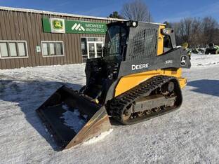 2021 John Deere 325G