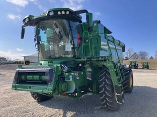 2025 John Deere S7 700