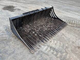 John Deere R75 rock bucket