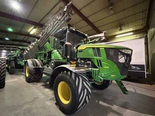2023 John Deere 800R