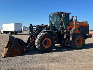 2021 Doosan DL320-7