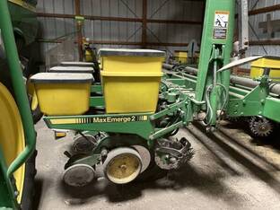 1995 John Deere 7200