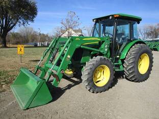 2009 John Deere 5105M